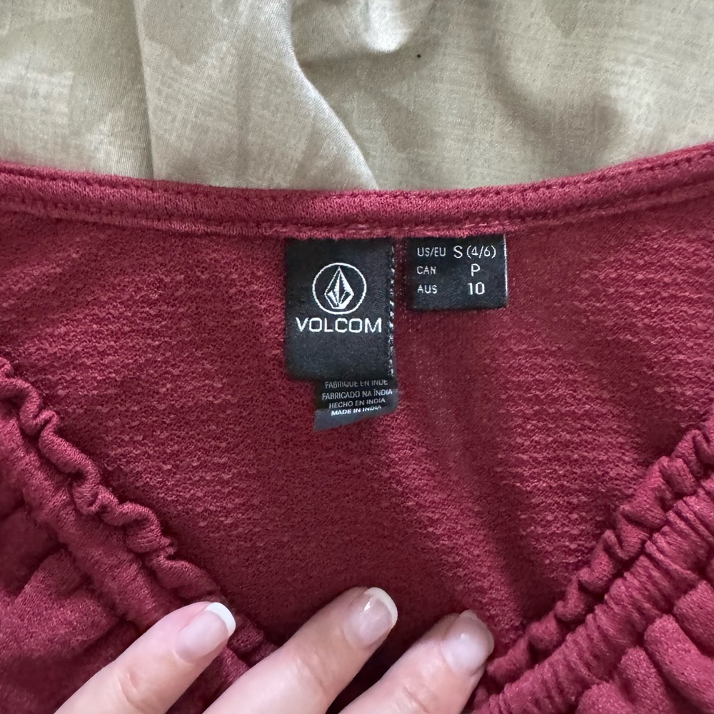 Volcom Maroon Ruffle Dress stretchy - Picture 5 of 5